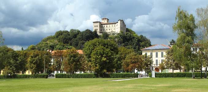 Bild zeigt die Rocca d'Angera